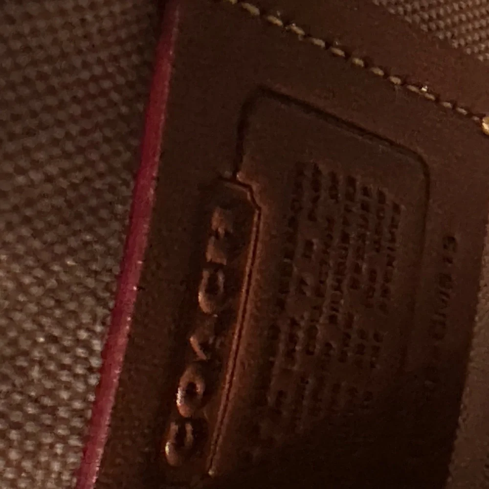 Mini coach bag. Only used once. - Picture 3 of 3